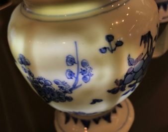 Drie Chinese blauwwitte Hatcher cargo type mosterdpotjes met deksels, Transitie periode