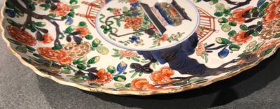 A Chinese verte-Imari lobed dish for the Japanese market, Kangxi