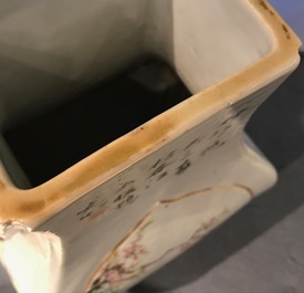 Een Chinese qianjiang cai fanghu vaas, 19/20e eeuw