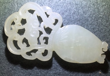 Four Chinese jade carvings, 19/20th C.