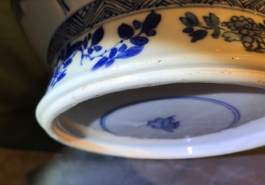 A Chinese blue and white globular vase with wooden cover and stand, Kangxi