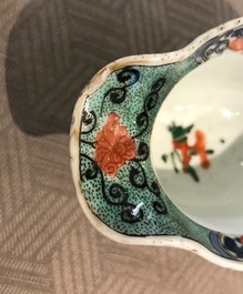 Une coupe libatoire en porcelaine de Chine famille verte, Kangxi