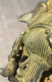 Un mod&egrave;le de Guanyin assis en bronze, Chine, Ming
