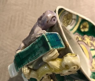 Een Chinese famille verte libation cup, Kangxi