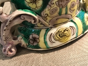 Een Chinese famille verte libation cup, Kangxi