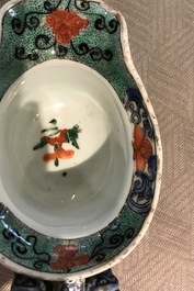 Une coupe libatoire en porcelaine de Chine famille verte, Kangxi