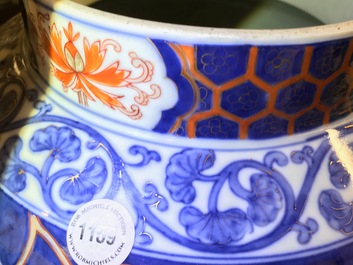 A large Chinese Imari style baluster jar and cover, 18/19th C.