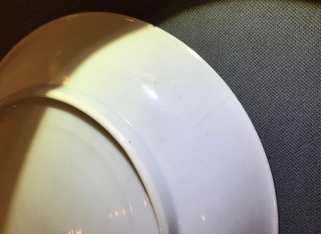 Quatre tasses et soucoupes en porcelaine de Chine famille rose, Yongzheng/Qianlong