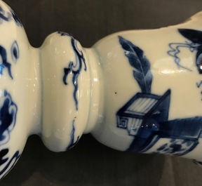 Two pairs of Chinese blue and white candlesticks with dragons, 19/20th C.