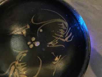 A Chinese Jizhou slip decorated phoenix bowl, poss. Southern Song/Yuan Dynasty
