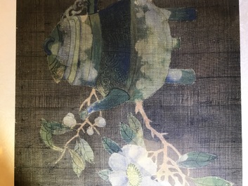 Quatre tableaux encadr&eacute;s aux antiquit&eacute;s et fleurs, Chine, 19&egrave;me
