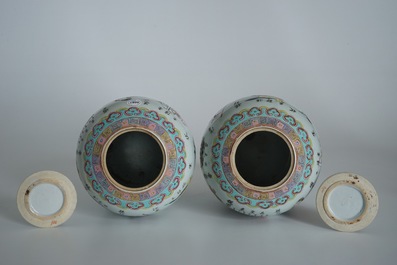 A pair of Chinese famille rose Wu Shuang Pu jars and covers, 19th C.