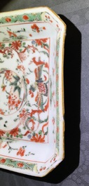 Een Chinese blauwwitte kom, een famille verte schoteltje, Kangxi en een paar Imari-stijl borden, Qianlong