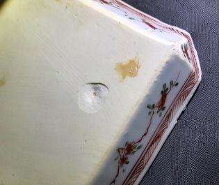 Een Chinese blauwwitte kom, een famille verte schoteltje, Kangxi en een paar Imari-stijl borden, Qianlong