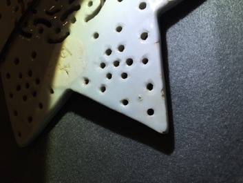 A pair of Chinese blue and white star-shaped strainers for the Persian market, Qianlong