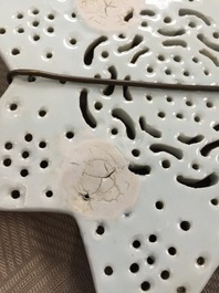 A pair of Chinese blue and white star-shaped strainers for the Persian market, Qianlong
