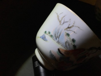 A Chinese famille rose vase and four cups, 19th C.