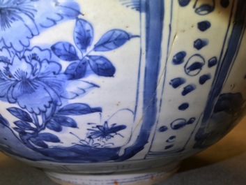 A large Chinese blue and white kraak porcelain bowl with floral design, Wanli