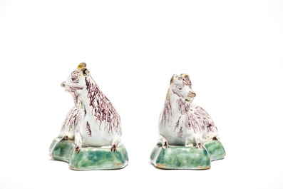 Une paire de mod&egrave;les de ch&egrave;vres en fa&iuml;ence de Delft polychrome, 18&egrave;me