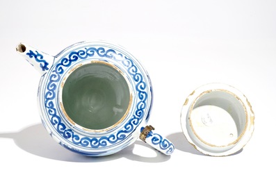 A Dutch Delft blue and white chinoiserie teapot and cover, 1st half 18th C.