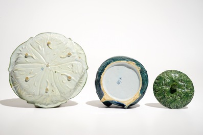 Une terrine couverte sur support en forme de truite en fa&iuml;ence de Delft polychrome, 18&egrave;me