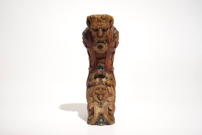 Un &eacute;l&eacute;ment de support en bois sculpt&eacute; et polychrom&eacute; en forme de satyre, Pays-Bas, 17&egrave;me