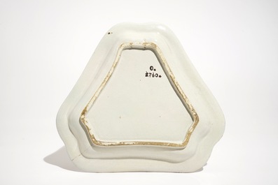 A Gm&uuml;nden faience jug, Austria, 18th C. and a triangular Ferdi&scaron; Kostka dish, Slovakia, ca. 1900
