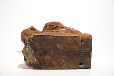 Un &eacute;l&eacute;ment de support en bois sculpt&eacute; et polychrom&eacute; en forme de satyre, Pays-Bas, 17&egrave;me