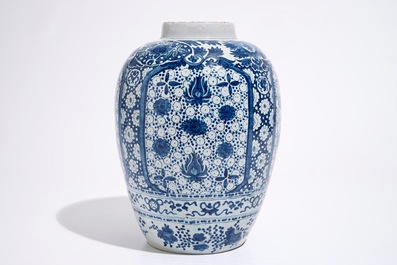 A Dutch Delft blue and white chinoiserie jar, 17th C.