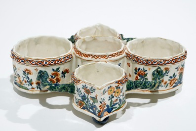 A Dutch Delft cashmire palette cruet stand, 17/18th C.
