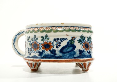 A Dutch Delft cashmire palette cruet set for oil and vinegar, 17/18th C.