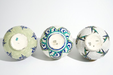 Drie art deco vazen met glanzend craquel&eacute; glazuur, Charles Catteau voor Boch K&eacute;ramis, 1e helft 20e E