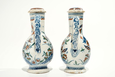 A Dutch Delft cashmire palette cruet set for oil and vinegar, 17/18th C.