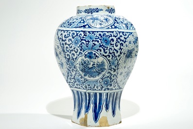 A large Dutch Delft blue and white baluster vase, 2nd half 17th C.