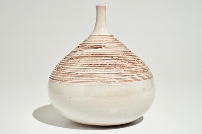 A modernist cream-white glazed sgraffito decorated vase, Perignem, 2nd half 20th C.