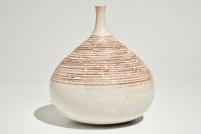 A modernist cream-white glazed sgraffito decorated vase, Perignem, 2nd half 20th C.