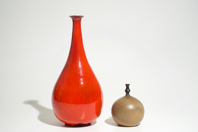 A modernist red glazed bottle vase and a globular brown vase, prob. Amphora, 2nd half 20th C.