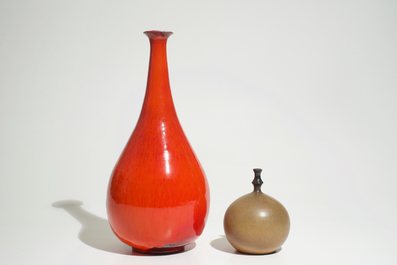 A modernist red glazed bottle vase and a globular brown vase, prob. Amphora, 2nd half 20th C.
