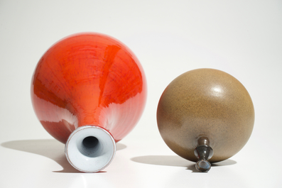 A modernist red glazed bottle vase and a globular brown vase, prob. Amphora, 2nd half 20th C.