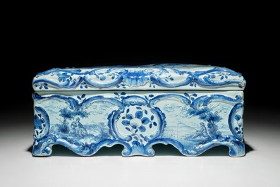 A rectangular Dutch Delft blue and white box and cover, 19th C.