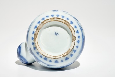 A Dutch Delft blue and white chinoiserie kendi, 2nd half 17th C.