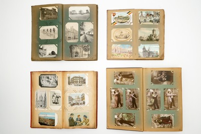 Een collectie postkaarten in zes albums en drie albums postzegels, 19/20e eeuw