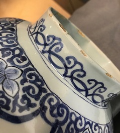 A large Dutch Delft blue and white three-piece chinoiserie garniture, 2nd half 17th C.