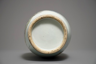 A Chinese famille rose two-sided design vase, 19/20th C.