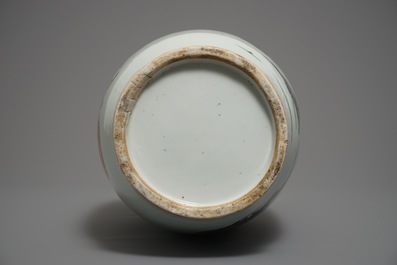 A Chinese famille rose two-sided design vase, 19/20th C.