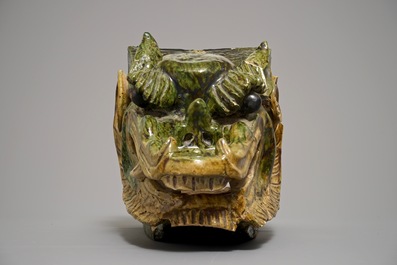 A Chinese roof tile shaped as a dragon's head, 19th C.