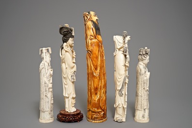 Five various Chinese carved ivory figures, 19/20th C.