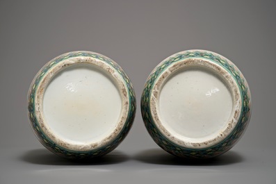 A pair of large Chinese famille verte figural rouleau vases, 19th C.