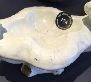 A monochrome white sculptural salt, Faenza, 17th C.