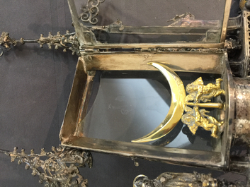Een verguld zilveren monstrans met inlegwerk van half-edelstenen, gedateerd 1614